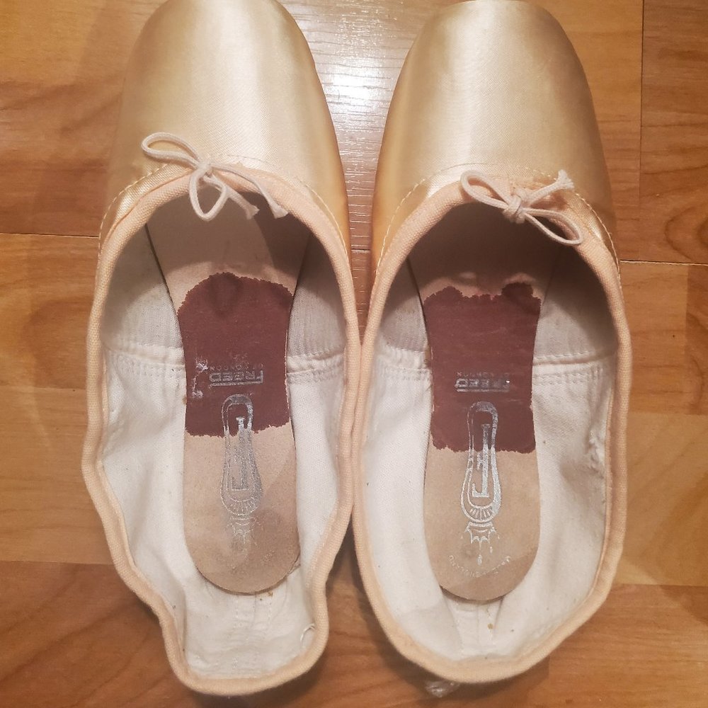 Freed Pointe Shoes, Size 7 X